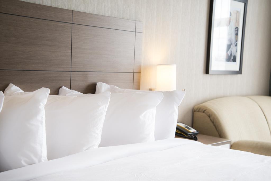 Quality Inn Sept lles Bagian luar foto